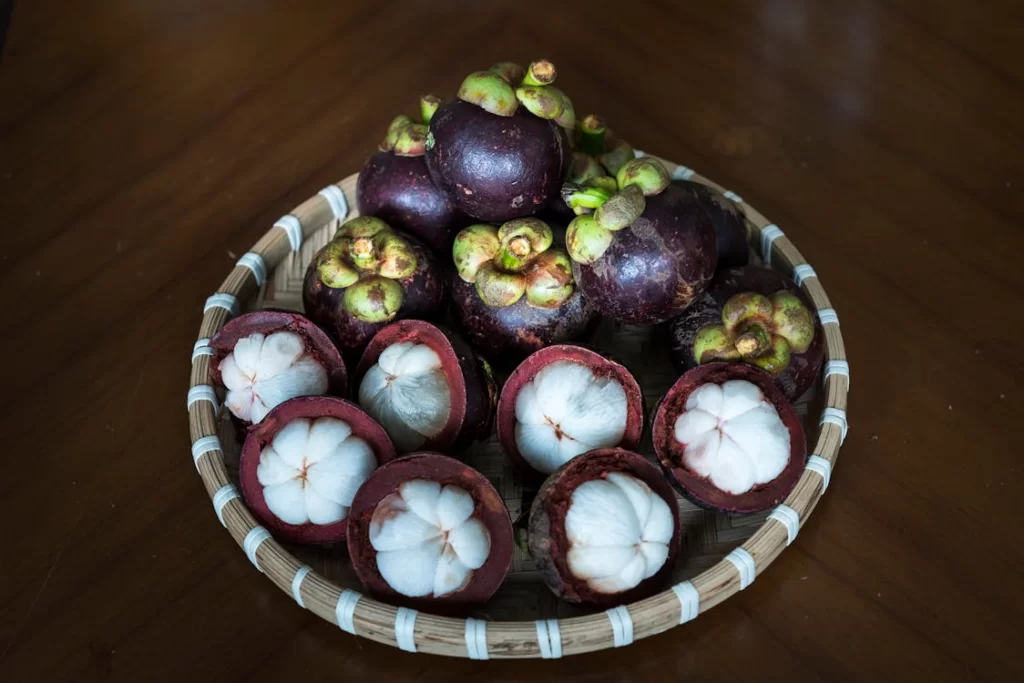 6 Frutas Mais Exóticas do Mundo Mangostão