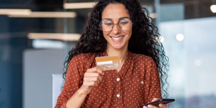 7 Cartões de Crédito Mais Fáceis de Aprovar em 2025 (Mesmo com Score Baixo)