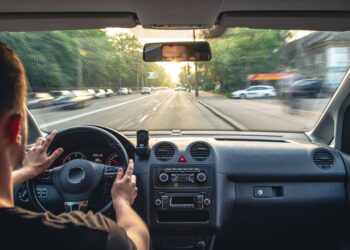 Por Que 200 Mil Brasileiros Abandonaram o Financiamento? A Revolução Dos Carros Por Assinatura